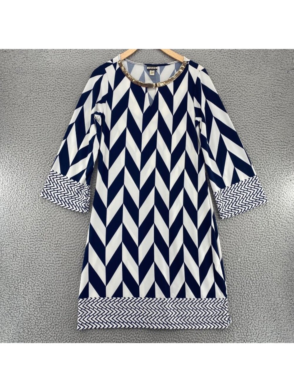 Haani Dress Womens Medium Navy Chevron Shift Flare Sleeve Gold Chain Detail Mini